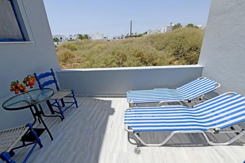 Lunar Santorini Hotel بيريسا المظهر الخارجي الصورة