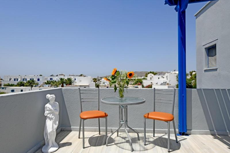 Lunar Santorini Hotel بيريسا المظهر الخارجي الصورة